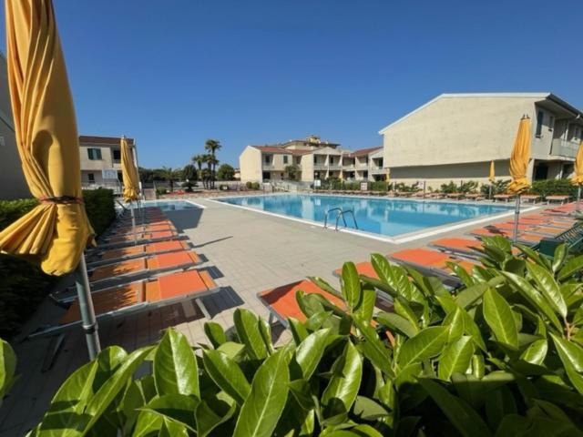 Apartament With Swimming Pool Caorle Exterior foto